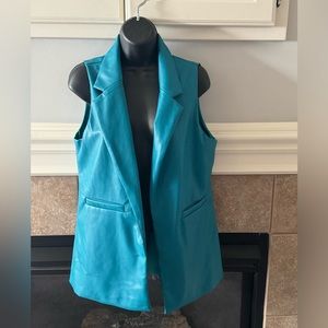 Women’s trendy vest